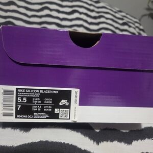 Nike SB Zoom Blazer Mid - Black and White